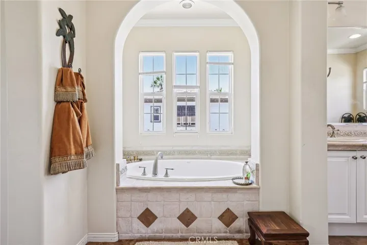 Primary Suite Jetted Tub