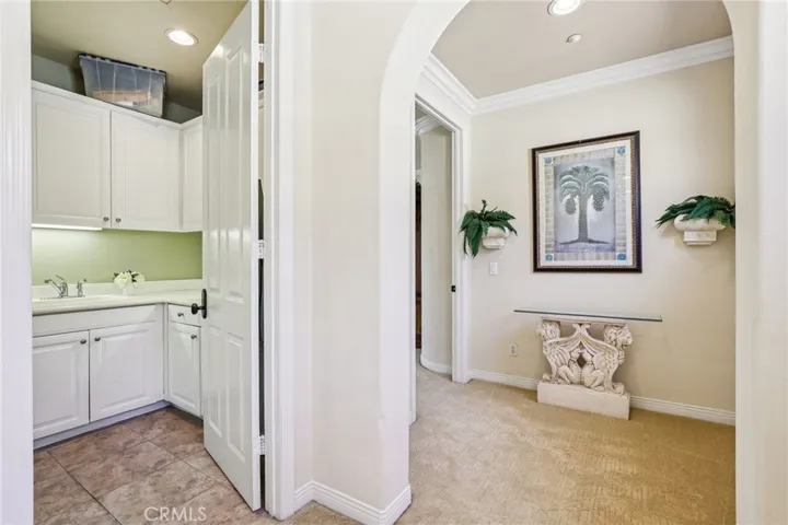 Laundry & Hall