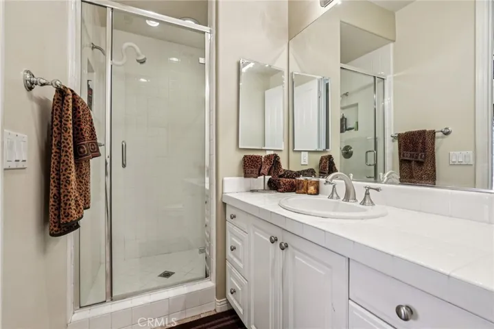 Guest Bath 1