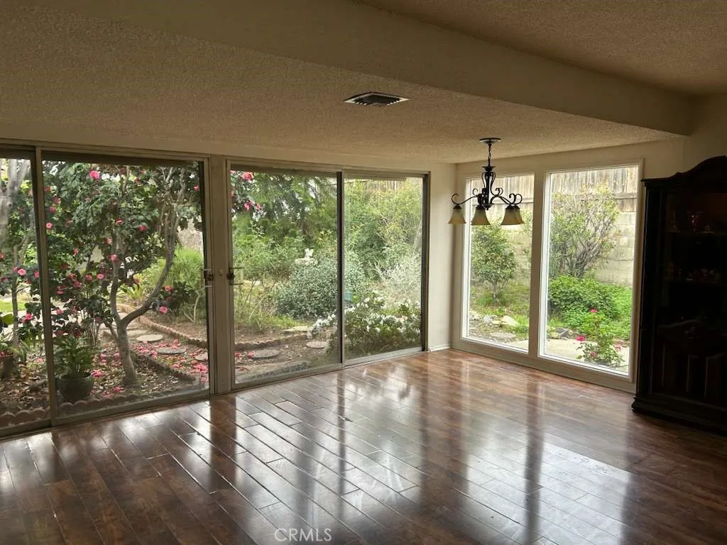 1215 Coronet, Pasadena, California 91107 home-pic-4