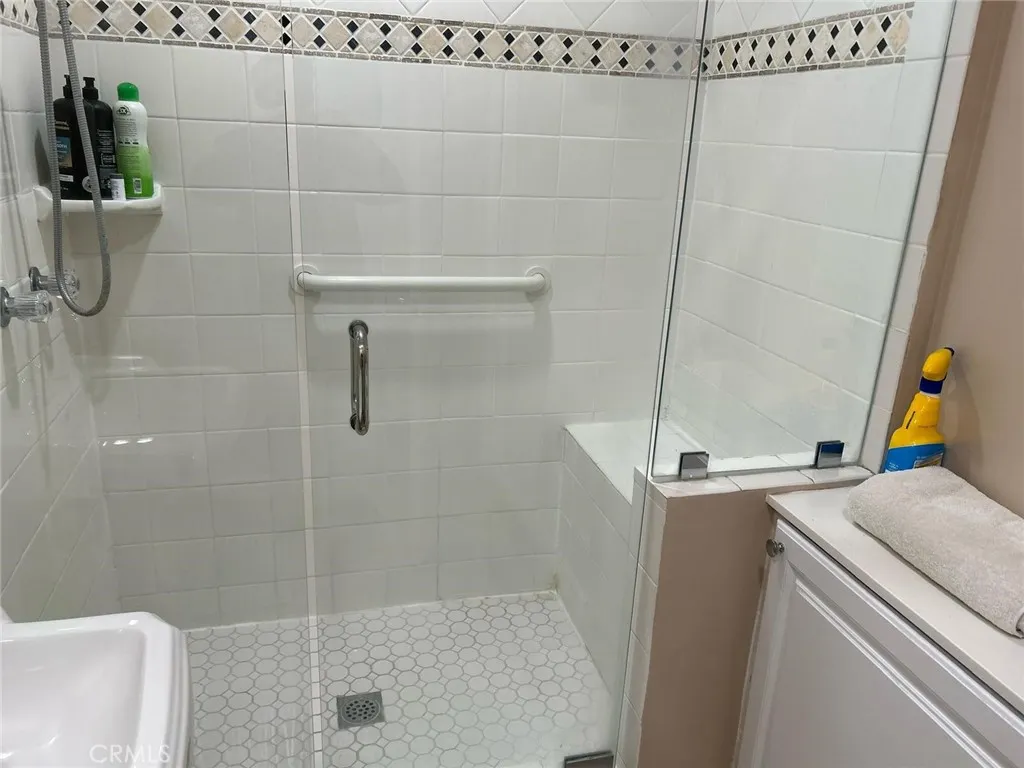 1215 Coronet, Pasadena, California 91107 home-pic-15