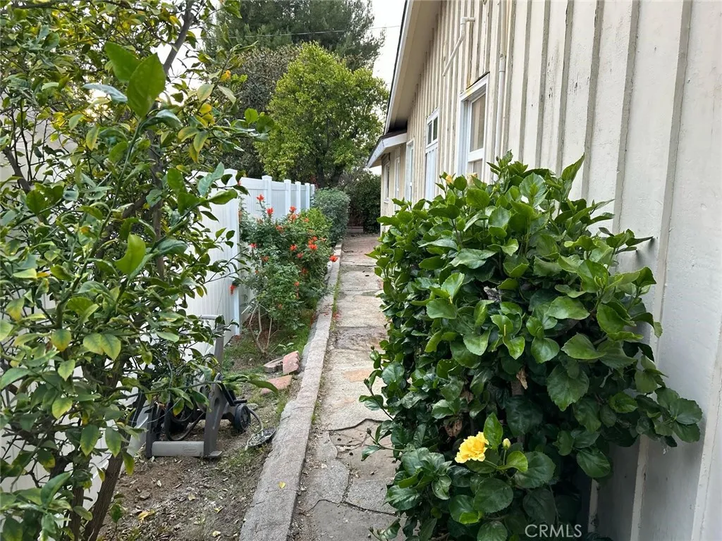 1215 Coronet, Pasadena, California 91107 home-pic-23