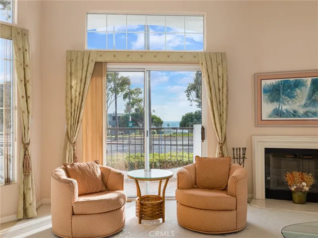 200 N Catalina Avenue F, Redondo Beach, California 90277