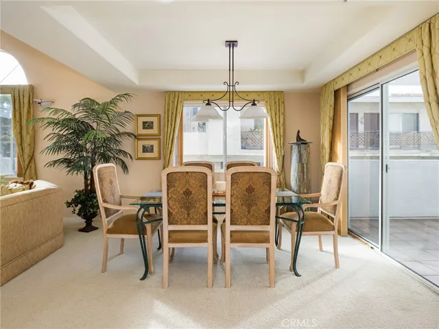 200 N Catalina Avenue F, Redondo Beach, California 90277