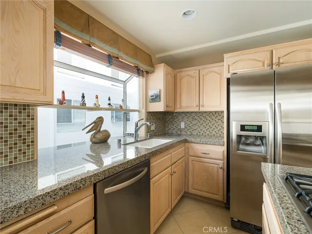 200 N Catalina Avenue F, Redondo Beach, California 90277