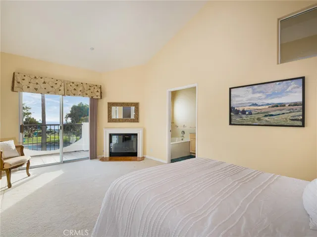 200 N Catalina Avenue F, Redondo Beach, California 90277