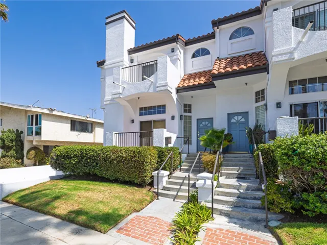 200 N Catalina Avenue F, Redondo Beach, California 90277