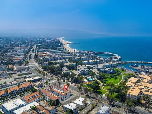 200 N Catalina Avenue F, Redondo Beach, California 90277
