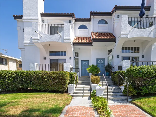 200 N Catalina Avenue F, Redondo Beach, California 90277