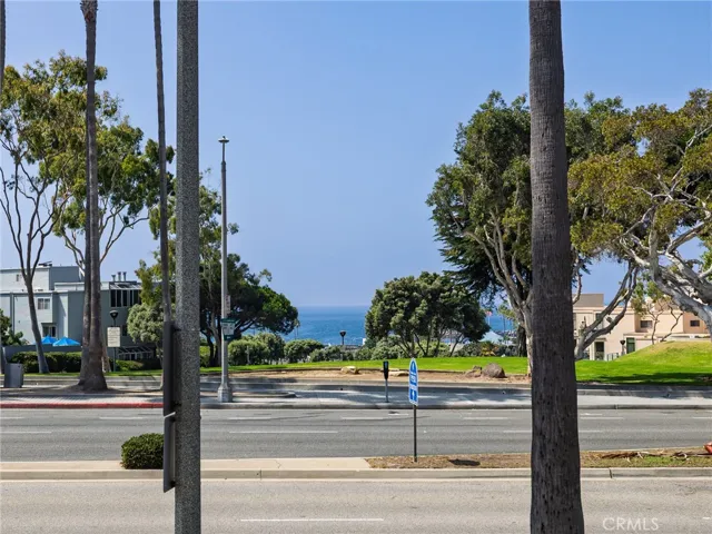200 N Catalina Avenue F, Redondo Beach, California 90277