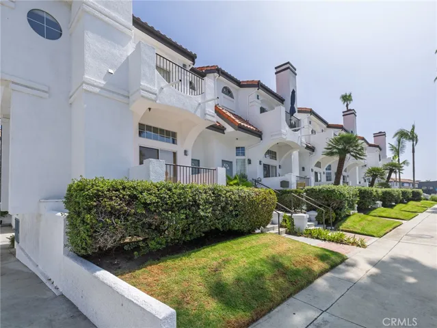 200 N Catalina Avenue F, Redondo Beach, California 90277