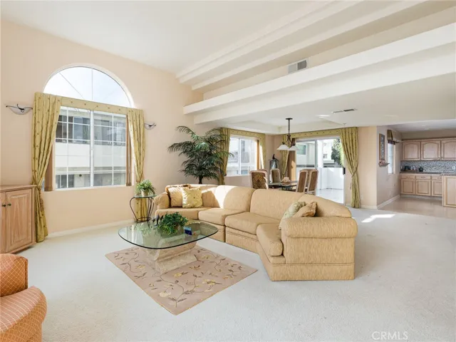 200 N Catalina Avenue F, Redondo Beach, California 90277