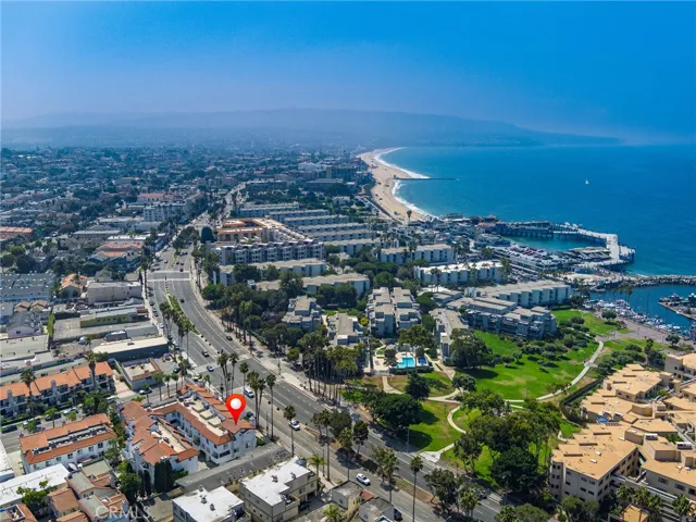 200 N Catalina Avenue F, Redondo Beach, California 90277