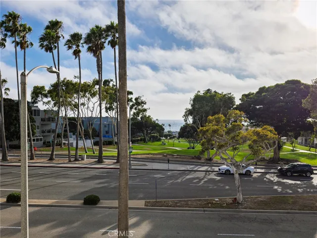 200 N Catalina Avenue F, Redondo Beach, California 90277