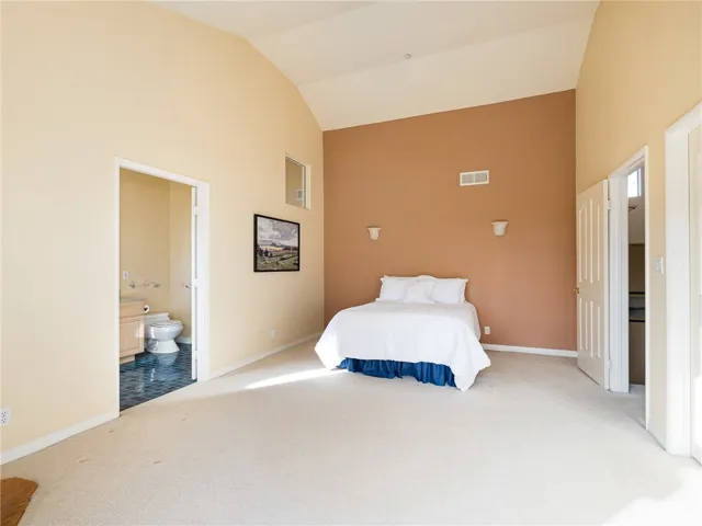 200 N Catalina Avenue F, Redondo Beach, California 90277