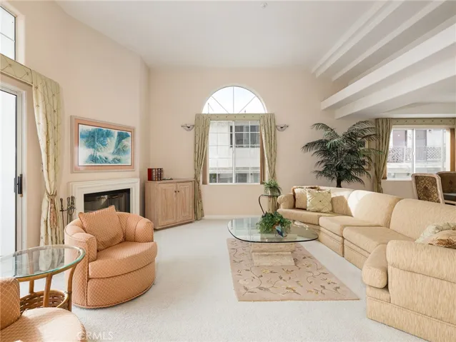 200 N Catalina Avenue F, Redondo Beach, California 90277