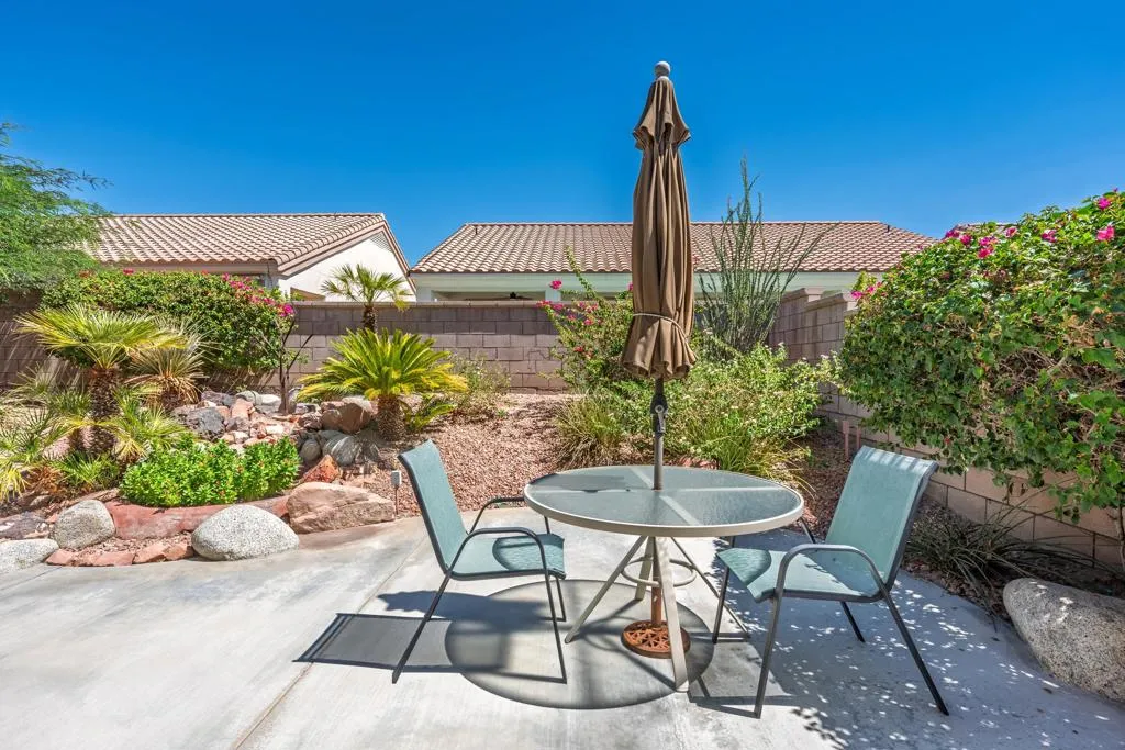 37410 Medjool Avenue, Palm Desert, California 92211 home-pic-30
