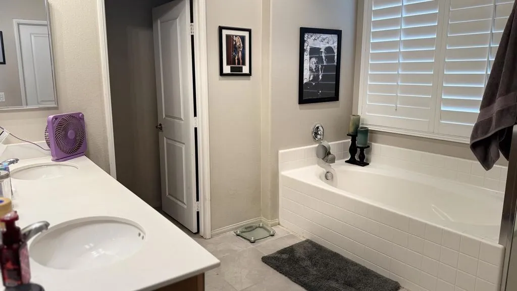 82781 Larsen Drive, Indio, California 92203 home-pic-5