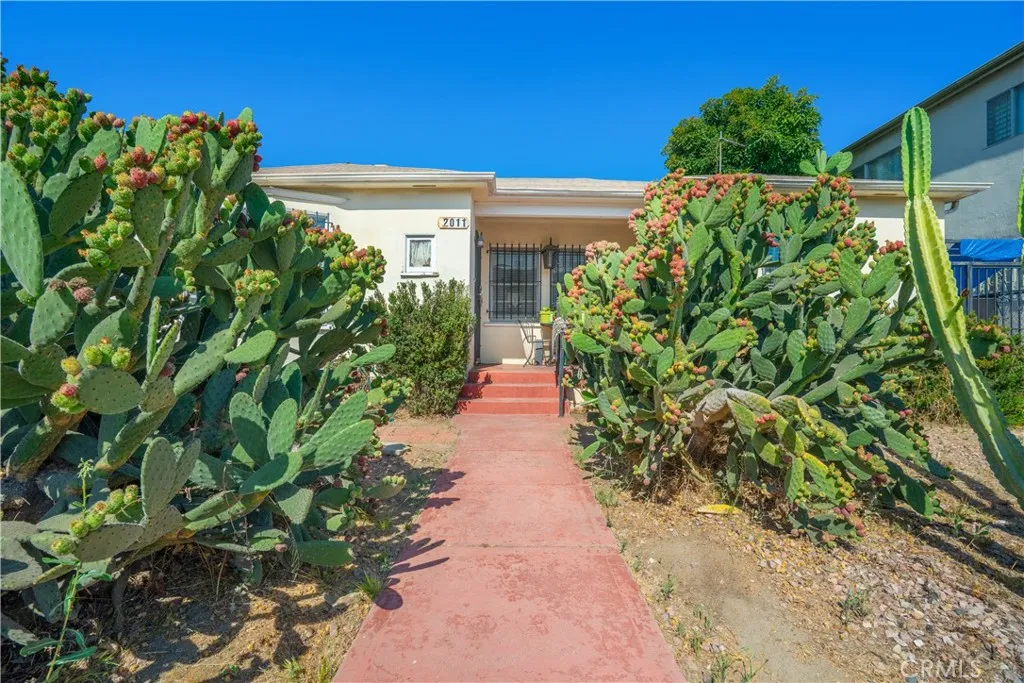2011 S Shenandoah Street, Los Angeles, California 90266 home-pic-22