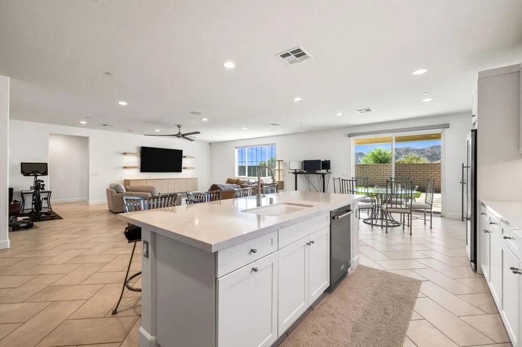80335 Segovia View Way, La Quinta, California 92253 home-pic-11