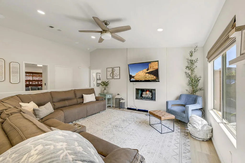 52200 Avenida Velasco, La Quinta, California 92253 home-pic-6