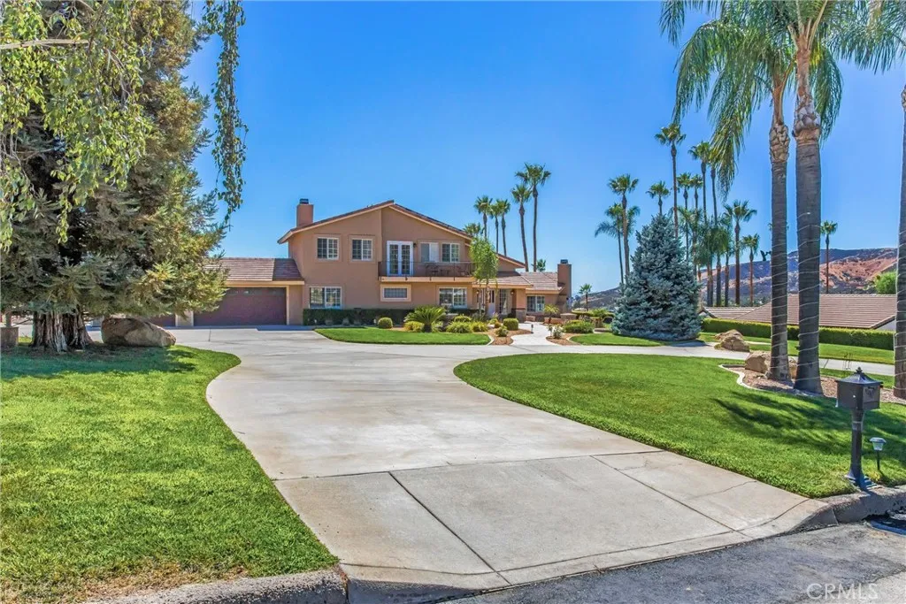 35225 Crystal Street, Yucaipa, California 92399 home-pic-2
