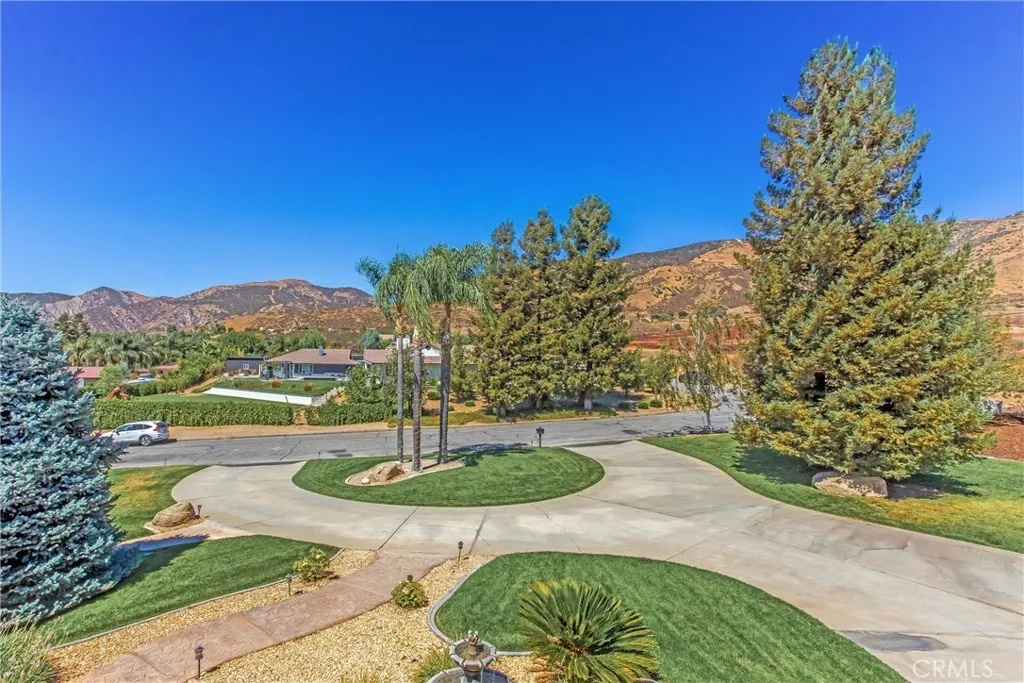 35225 Crystal Street, Yucaipa, California 92399 home-pic-36
