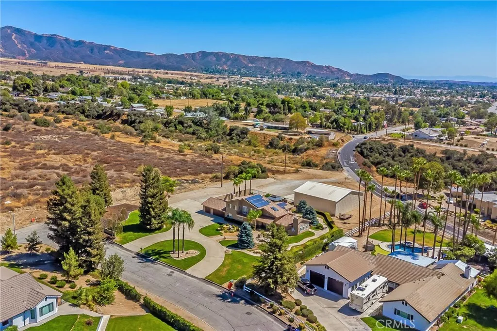35225 Crystal Street, Yucaipa, California 92399 home-pic-51