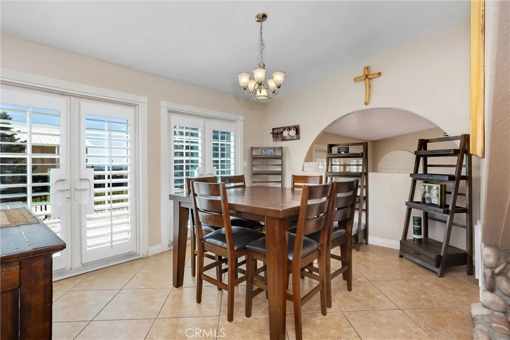 35225 Crystal Street, Yucaipa, California 92399 home-pic-10