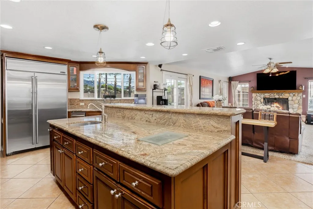 35225 Crystal Street, Yucaipa, California 92399 home-pic-16