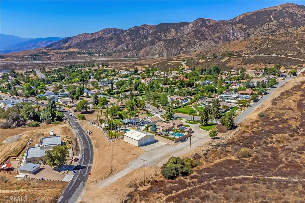 35225 Crystal Street, Yucaipa, California 92399 home-pic-48