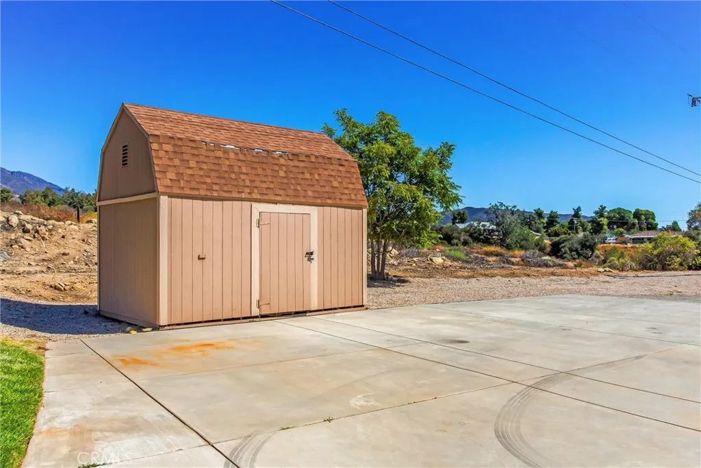 35225 Crystal Street, Yucaipa, California 92399 home-pic-46