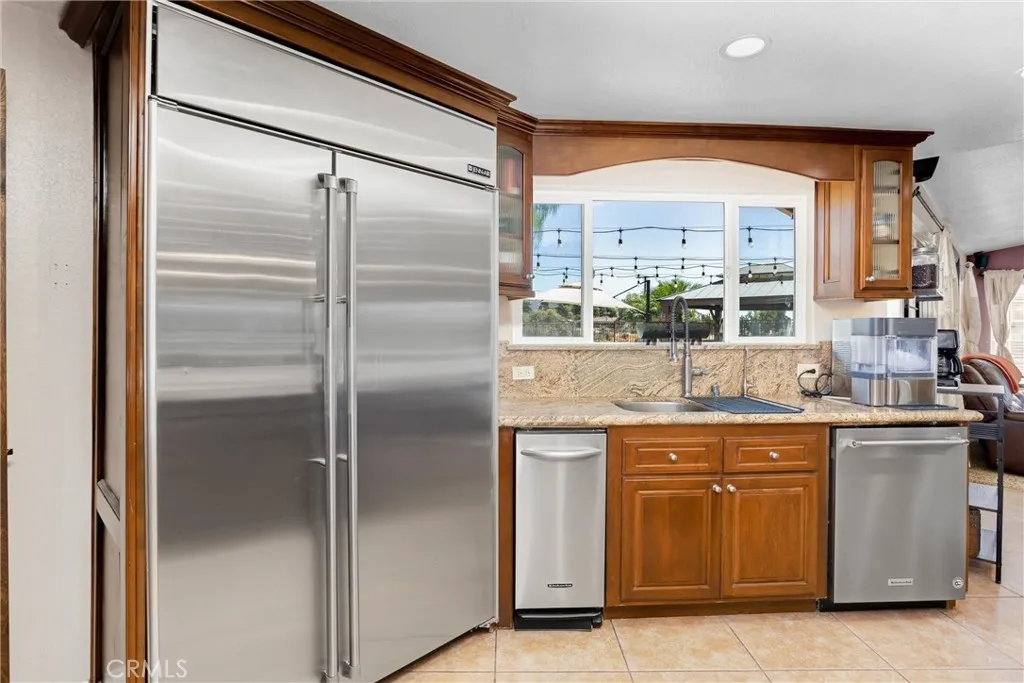 35225 Crystal Street, Yucaipa, California 92399 home-pic-17