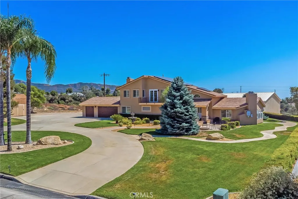 35225 Crystal Street, Yucaipa, California 92399 home-pic-1