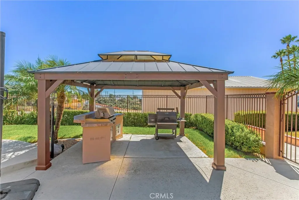 35225 Crystal Street, Yucaipa, California 92399 home-pic-40