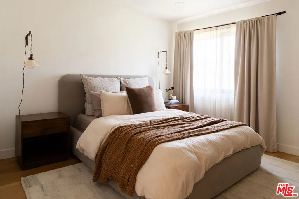 1234 12th Street 5, Santa Monica, California 90401 home-pic-12