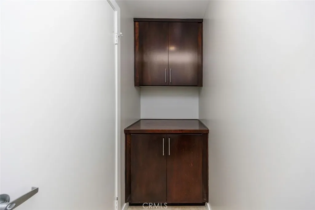 411 W Seaside Way 703, Long Beach, California 90802 home-pic-24