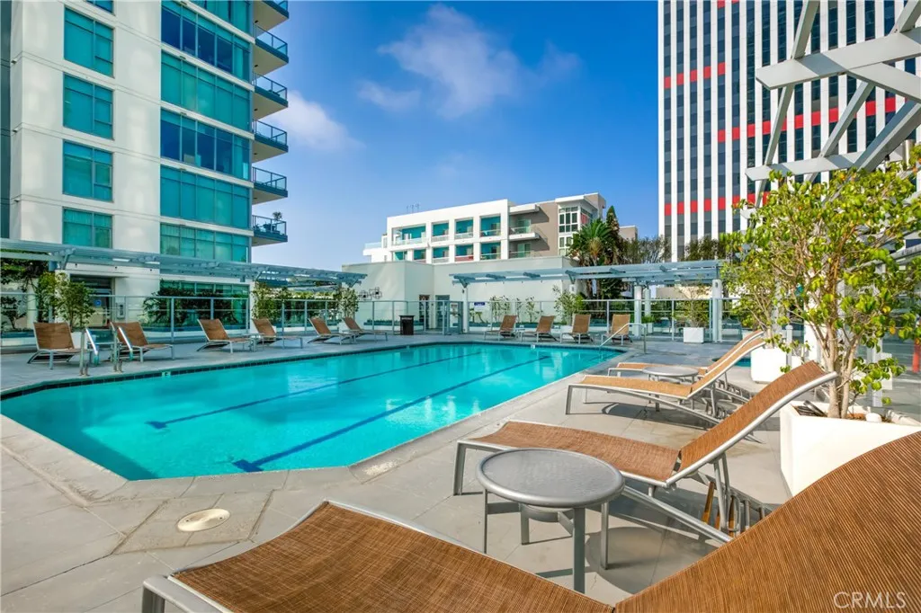 411 W Seaside Way 703, Long Beach, California 90802 home-pic-50