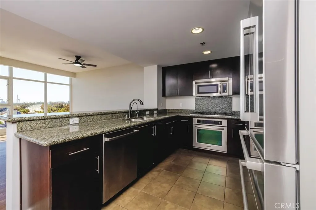 411 W Seaside Way 703, Long Beach, California 90802 home-pic-7