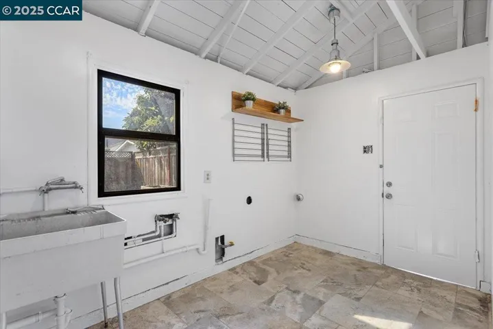 15067 Churchill St, San Leandro, California 94579