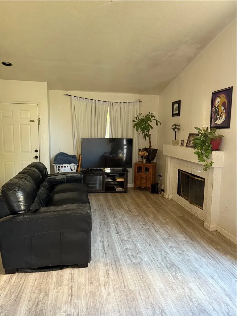 3160 Crowne Drive, Palmdale, California 92551 home-pic-3
