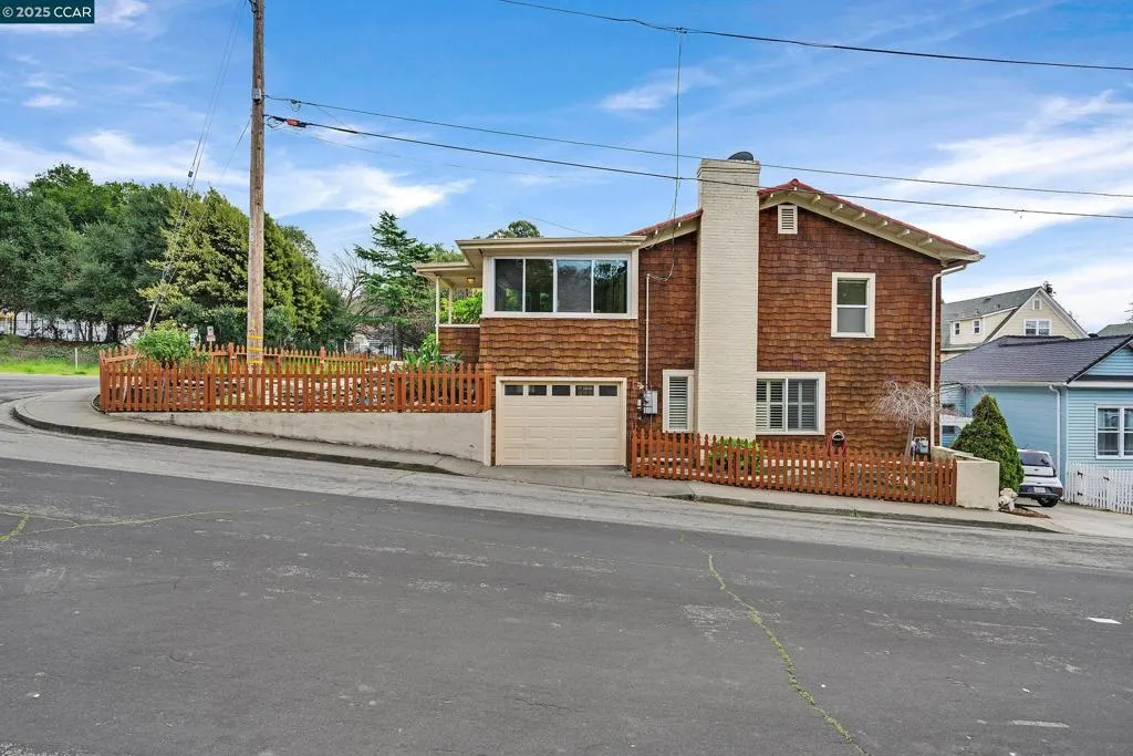 2581 Charles Ave, Pinole, California 94564 home-pic-38