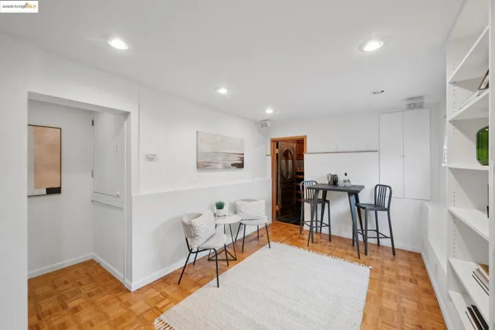 6141 Broadway Ter, Oakland, California 94618