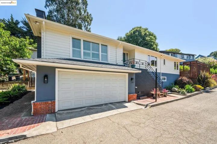 6141 Broadway Ter, Oakland, California 94618