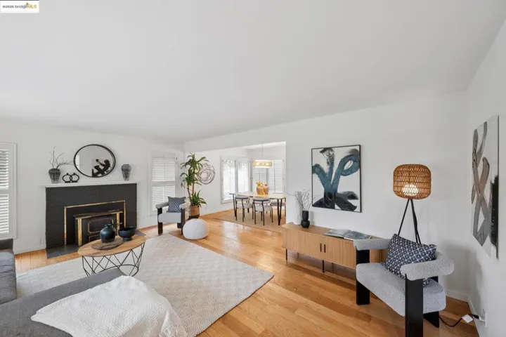 6141 Broadway Ter, Oakland, California 94618