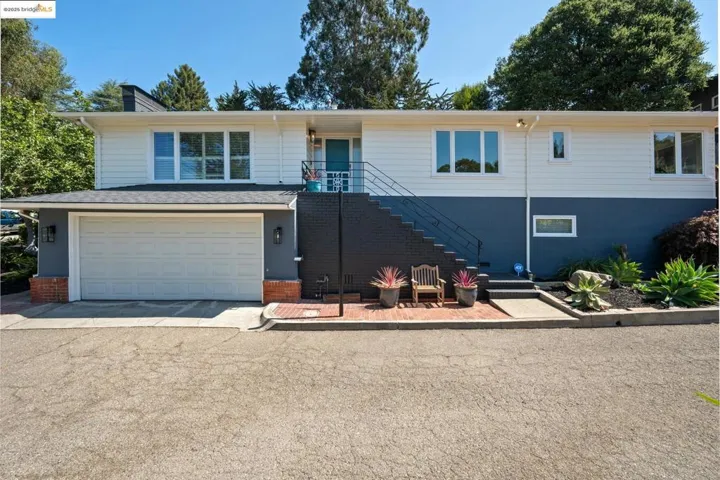 6141 Broadway Ter, Oakland, California 94618