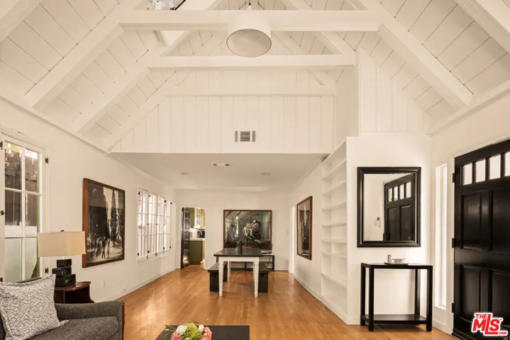 2272 India Street, Los Angeles, California 90039