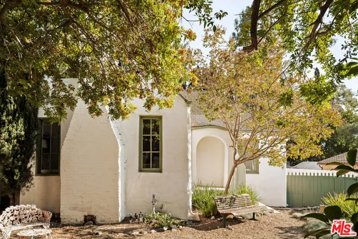 2272 India Street, Los Angeles, California 90039