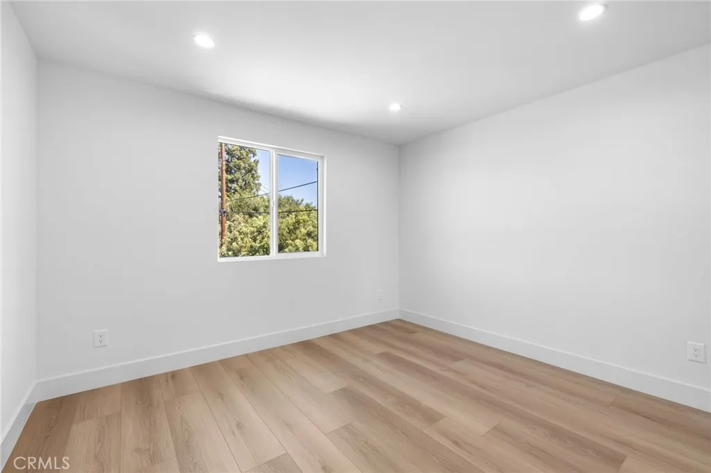 1504 N California Street, Burbank, California 91505 home-pic-48