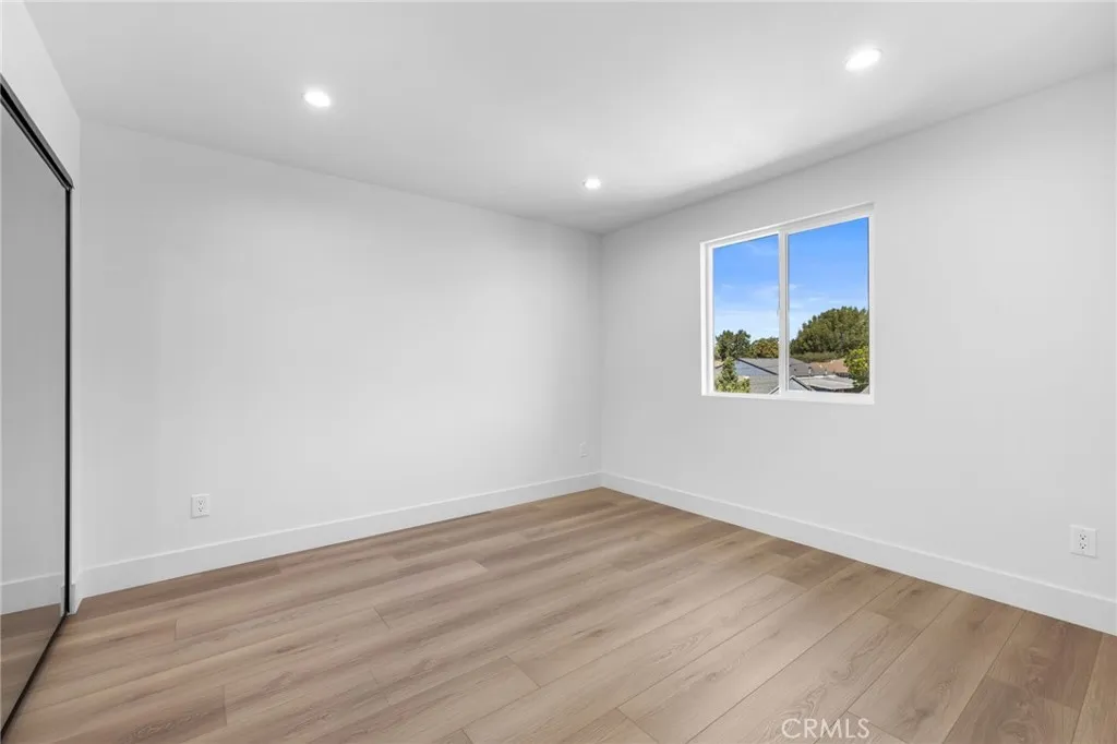 1504 N California Street, Burbank, California 91505 home-pic-46